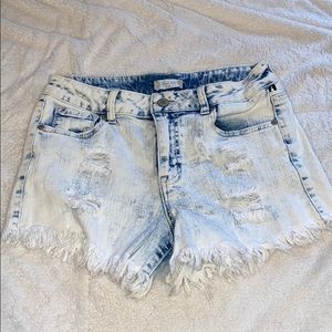 Altard state. Jean shorts. Sz 28. Bleach wash.